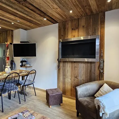 Cosy 48 M With Panoramic View *