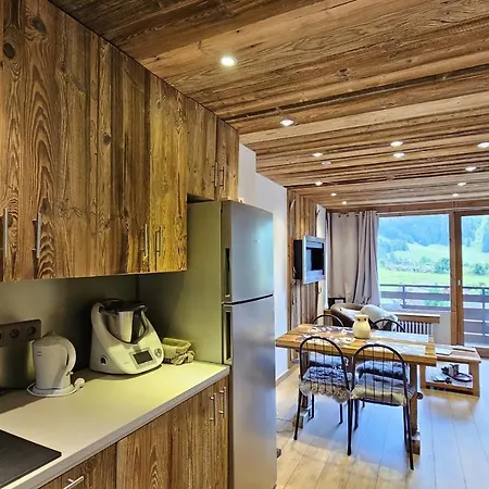 Cosy 48 M With Panoramic View * ラ・クリュサ